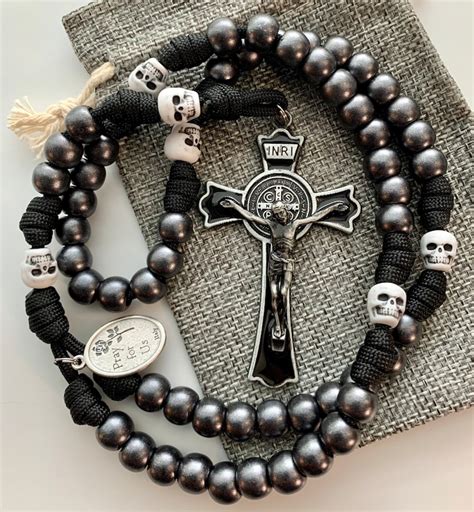 memento mori skull rosary